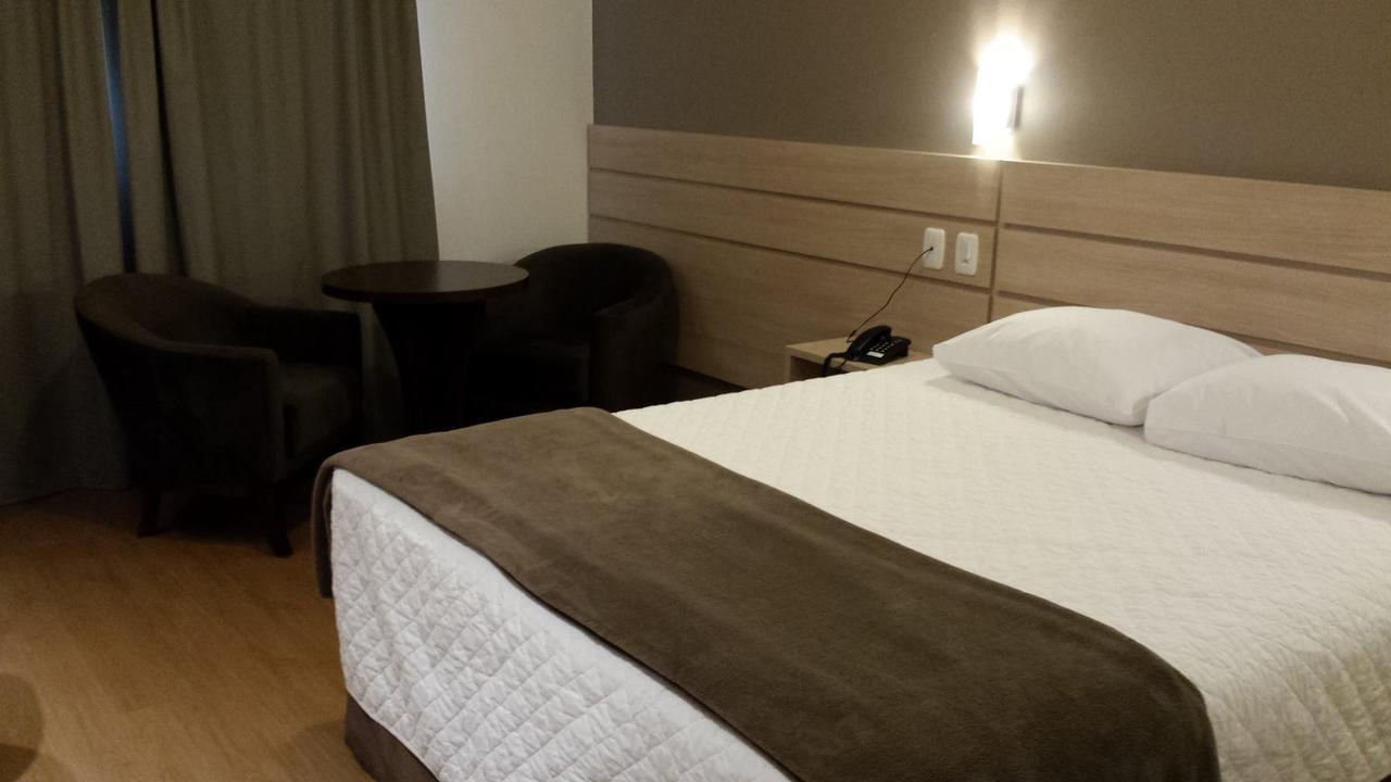 קרוז אלטה Executivos Hotel מראה חיצוני תמונה
