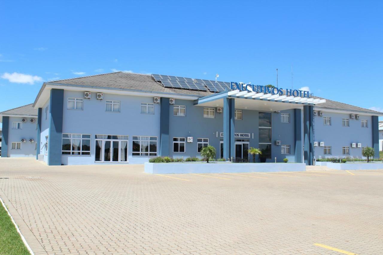 קרוז אלטה Executivos Hotel מראה חיצוני תמונה