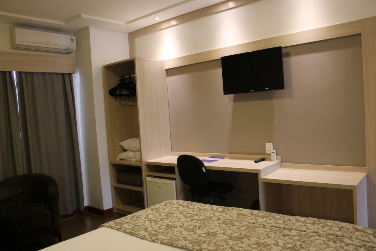 קרוז אלטה Executivos Hotel מראה חיצוני תמונה