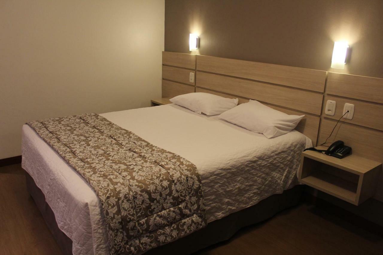קרוז אלטה Executivos Hotel מראה חיצוני תמונה